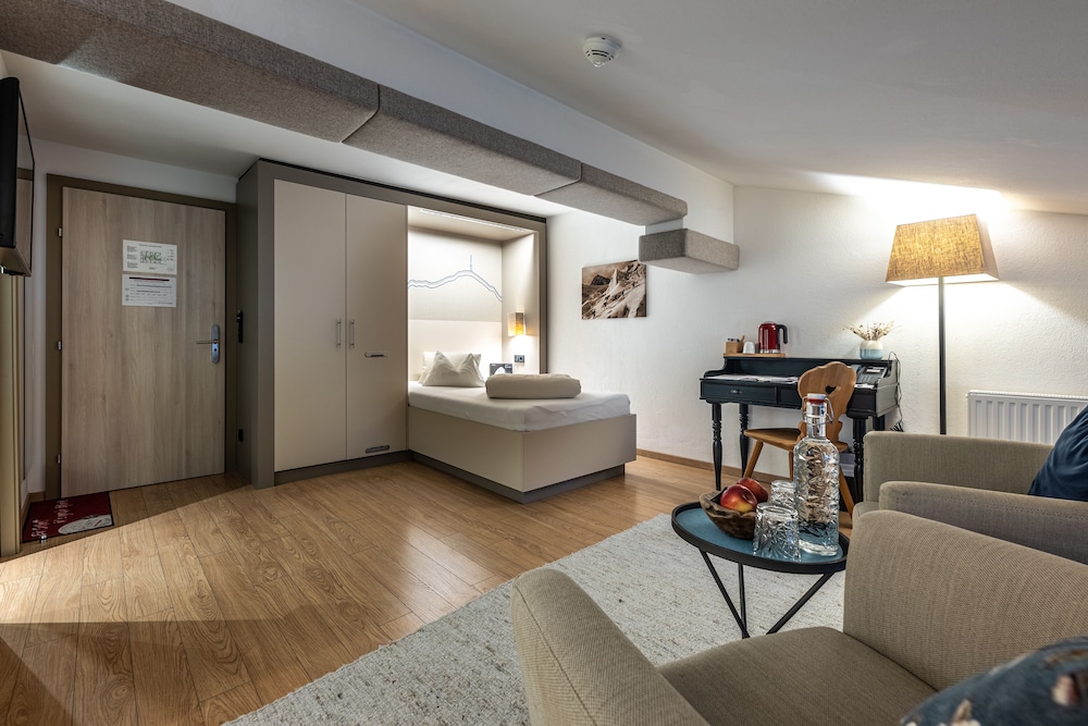 HOTEL POST 22/36