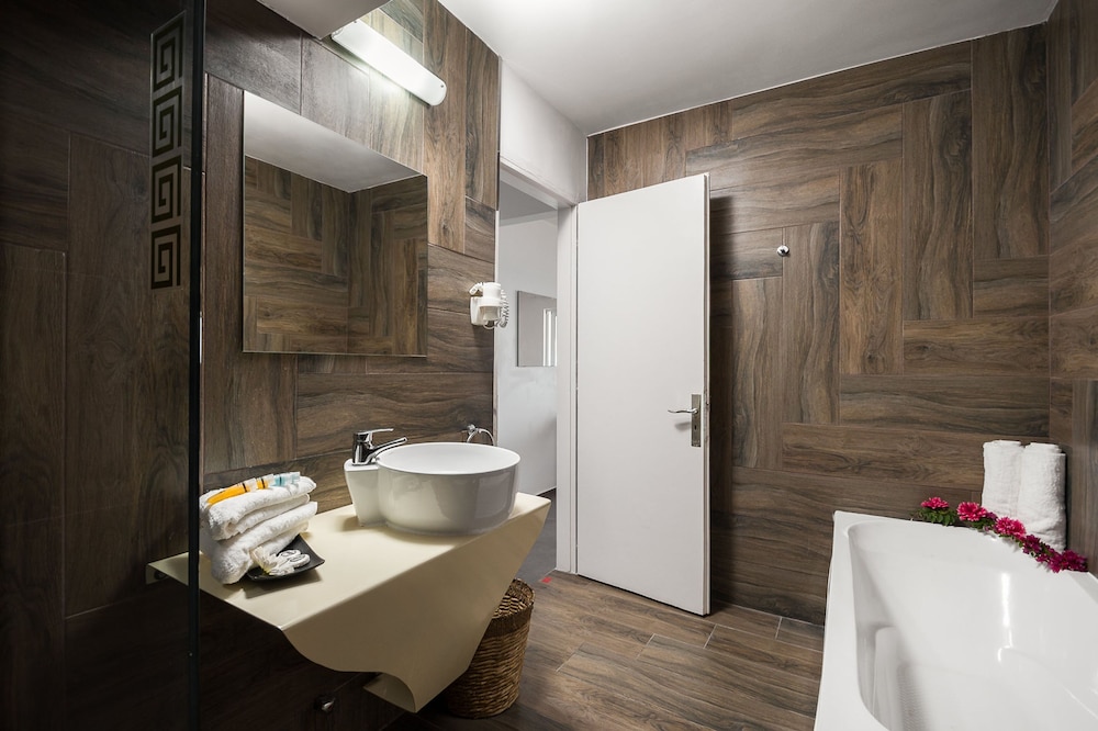 Pantokrator Hotel 43/50