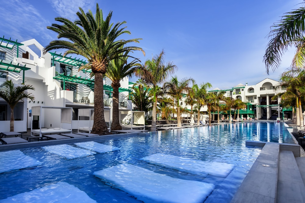 Barcelo Teguise Beach - Adults only in COSTA TEGUISE