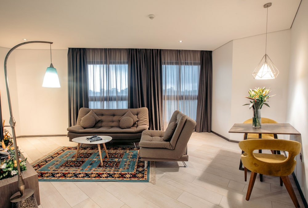 Trademark Hotel 40/59