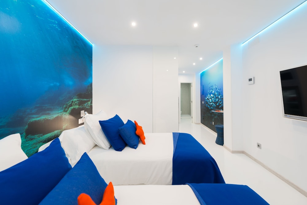Wavia Hotel - Adults Only 6/35