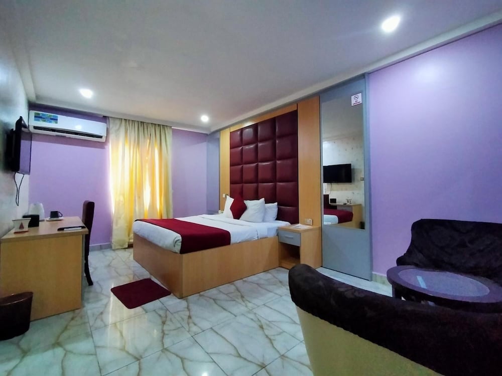 Boardwalk Hotels Zone 5 15/34