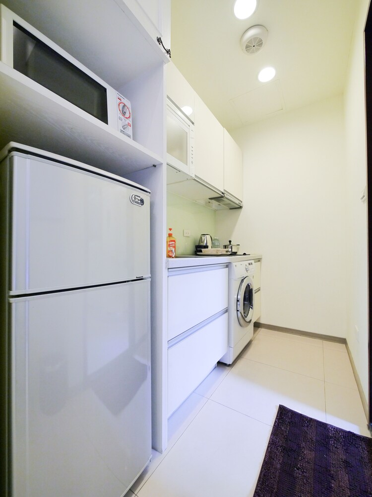 CH Service Apartment 3/48