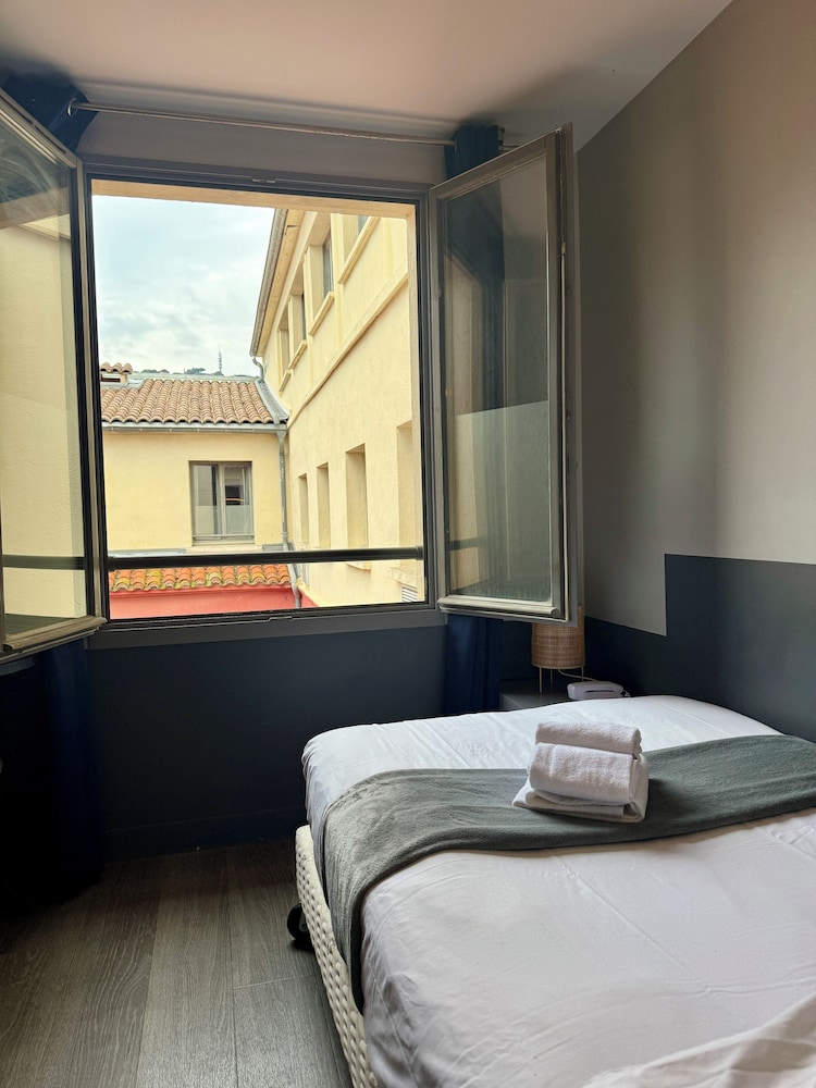 Hotel De Paris 21/69