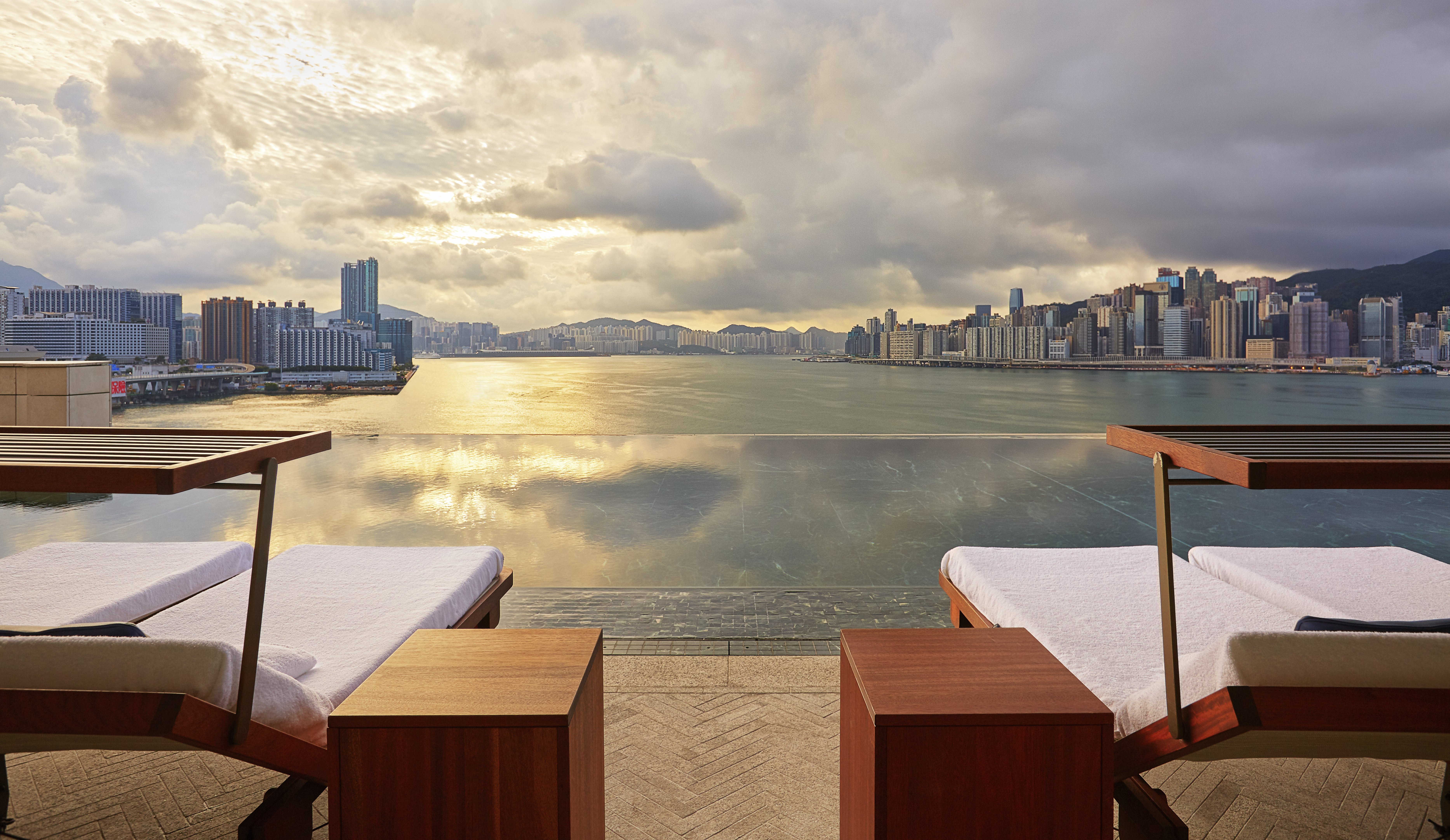 Rosewood Hong Kong 81/85