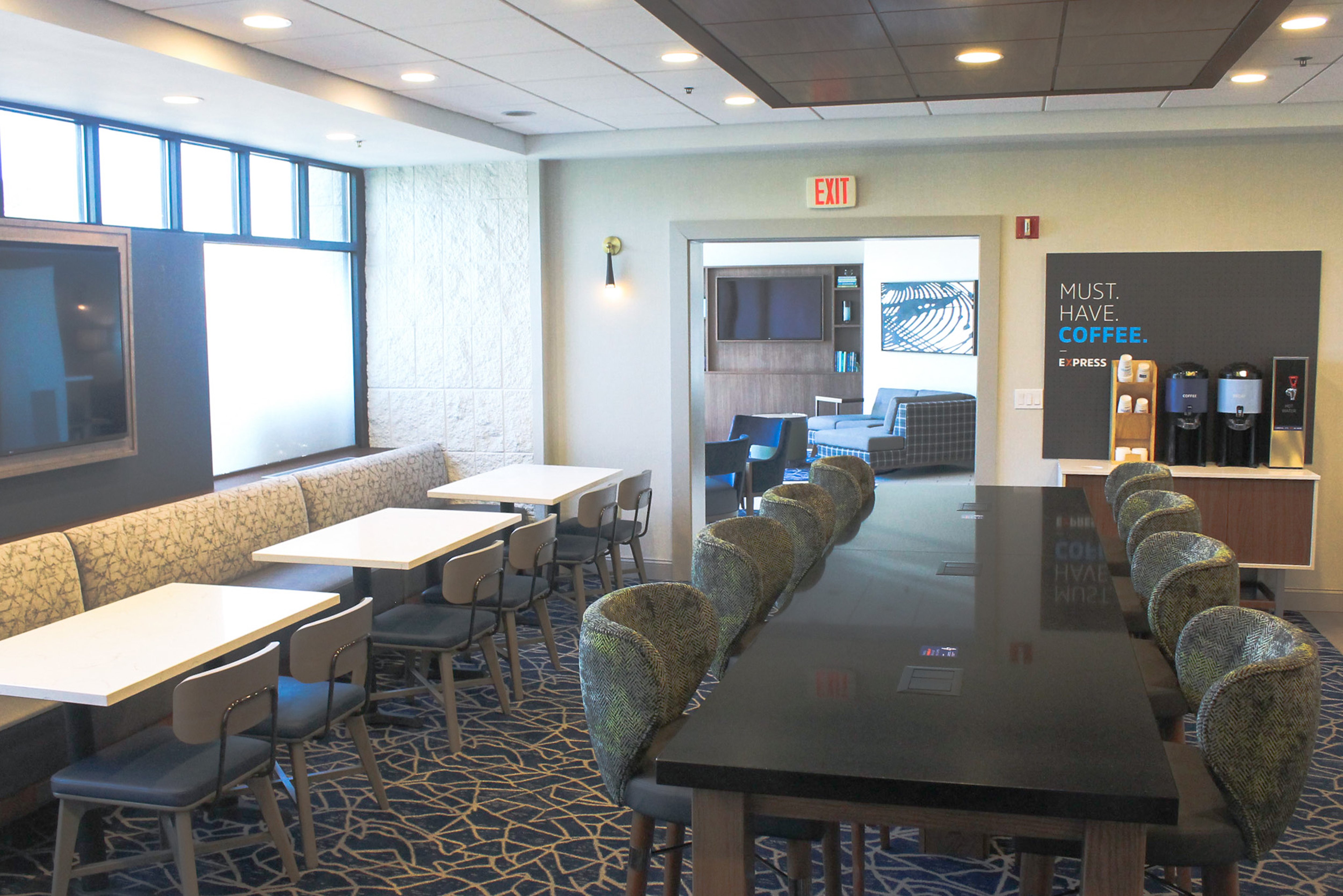 Holiday Inn Express & Suites Boston - Cambridge 43/47