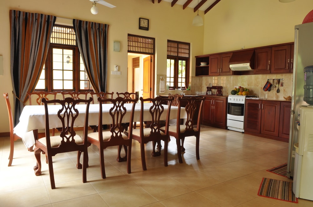 The Lake View Bungalow Yala 36/50
