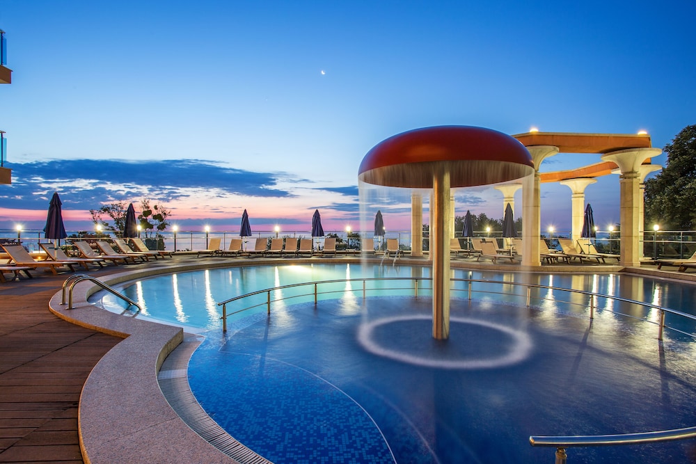 Astera Hotel & Spa 68/70