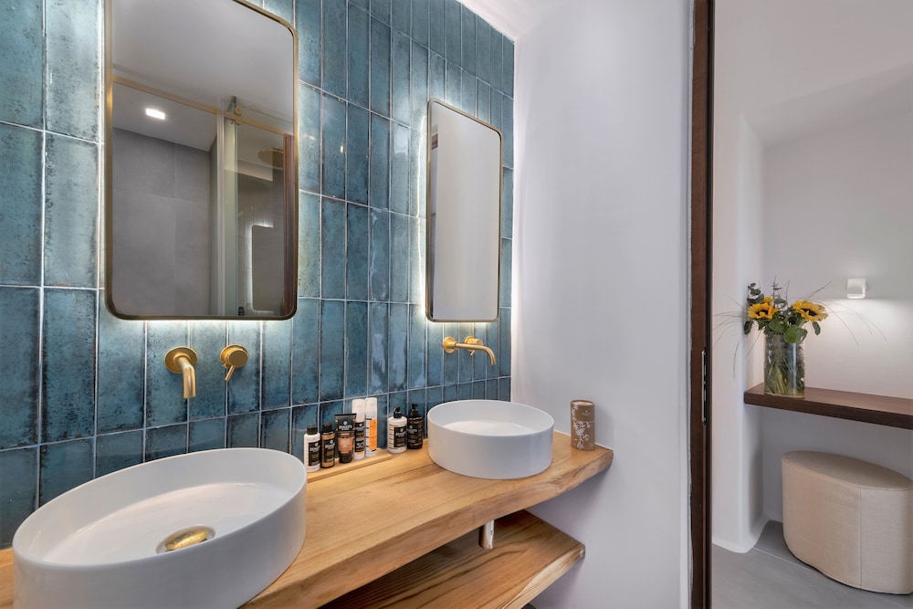 Legendary Suites Mykonos 49/50