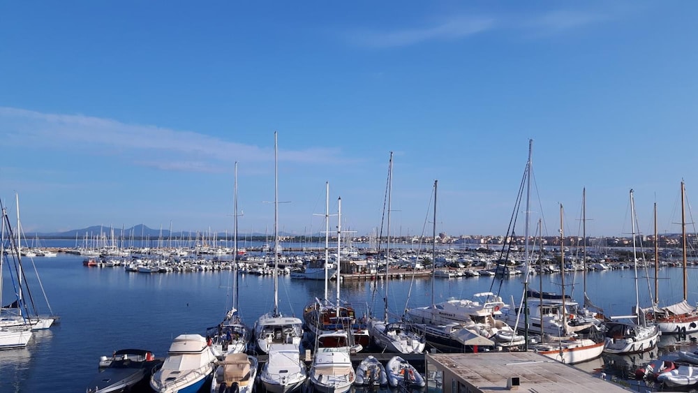 ALGHERO CITY HOTEL(FORMERLY Hotel Barcellona) 35/42