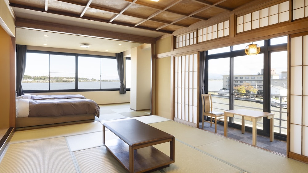 JAPANESE WESTERN, SUPERIOR, BATHTUB