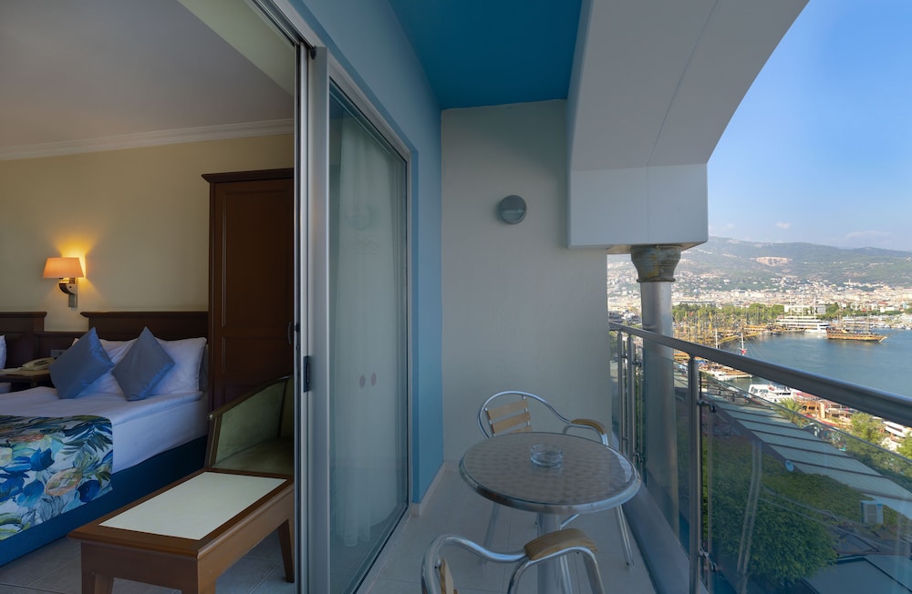 Numa Port Hotel 15/73