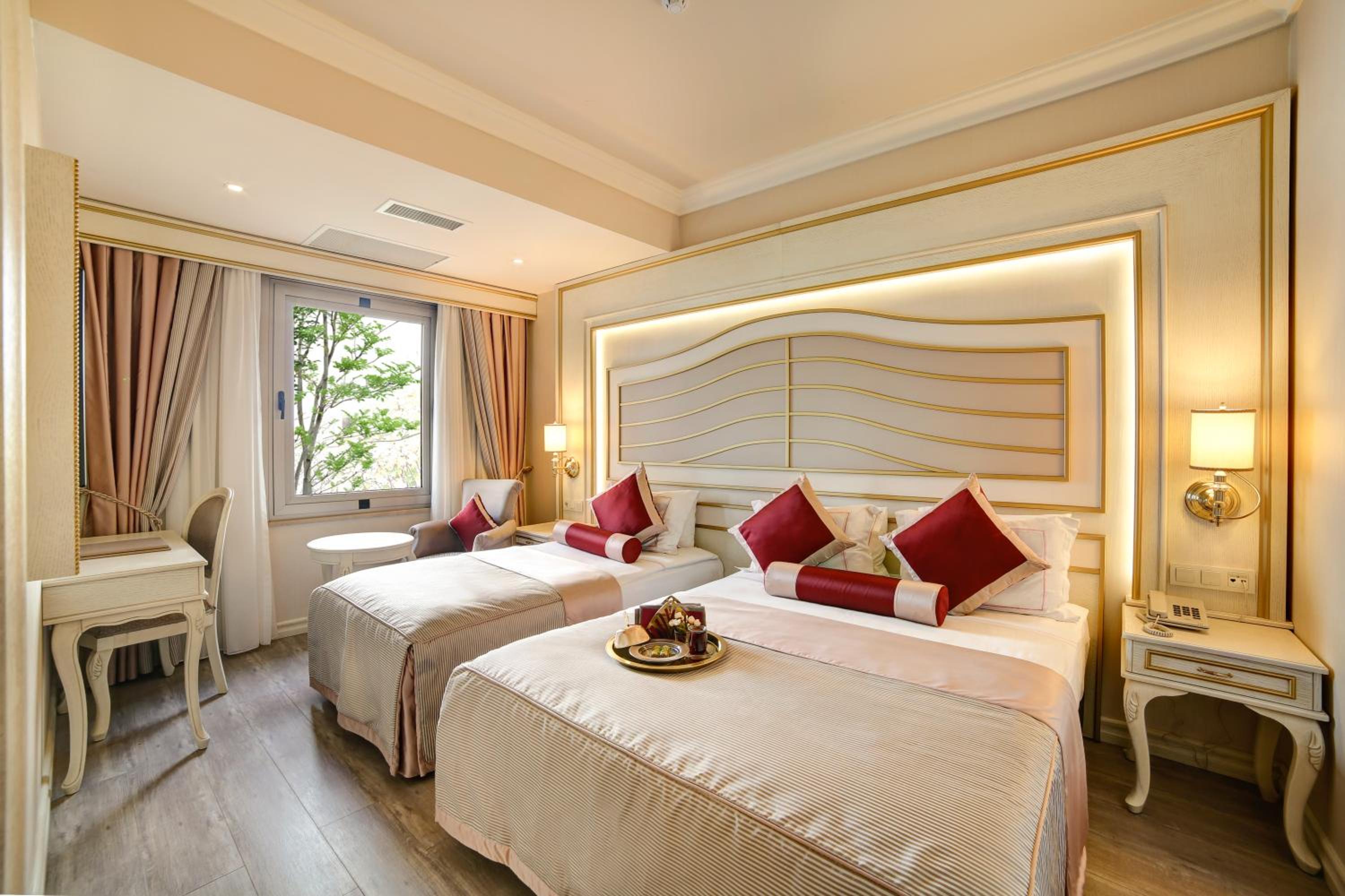 غرفة عائلية بسرير فردي وسريرين مزدوجين، Halifaks Hotel 2/2