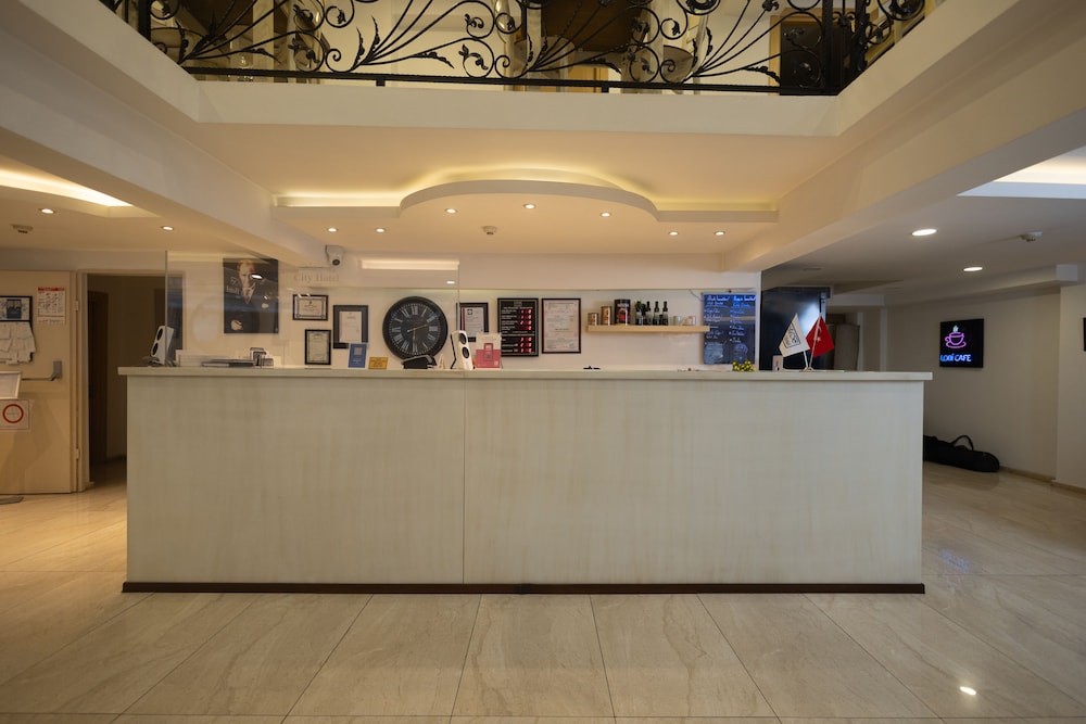 MB CITY HOTEL 8/43