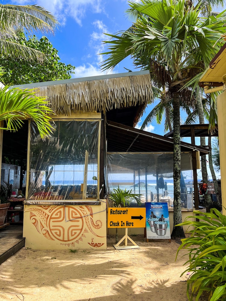 Castaway Resort 71/80