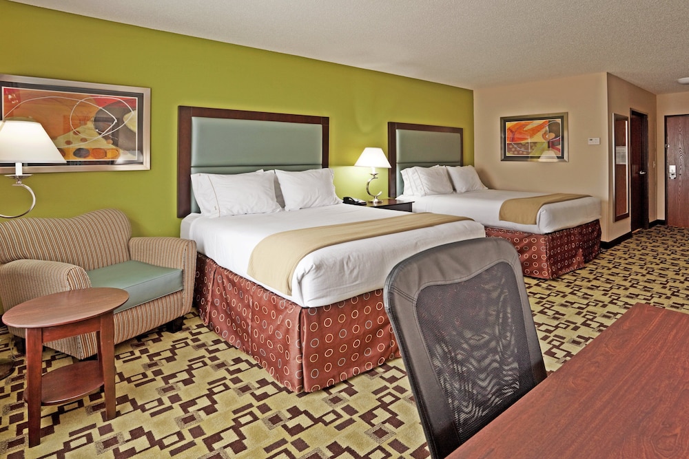 Holiday Inn Express Troutville - Roanoke North 24/60