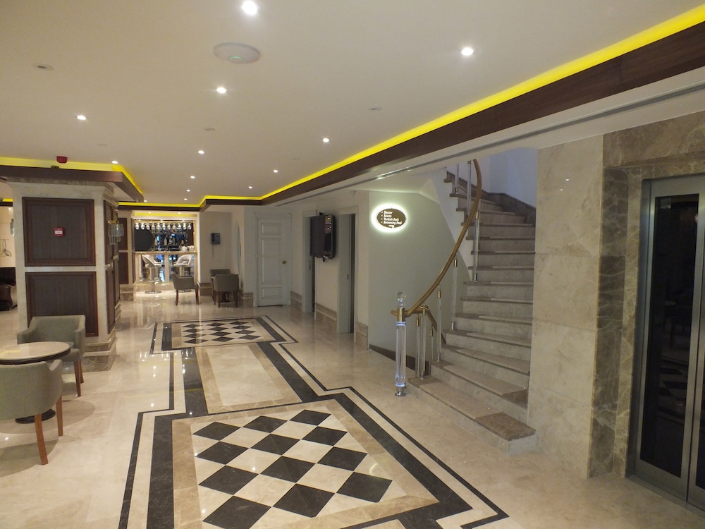 Grand Asiyan Hotel 31/46
