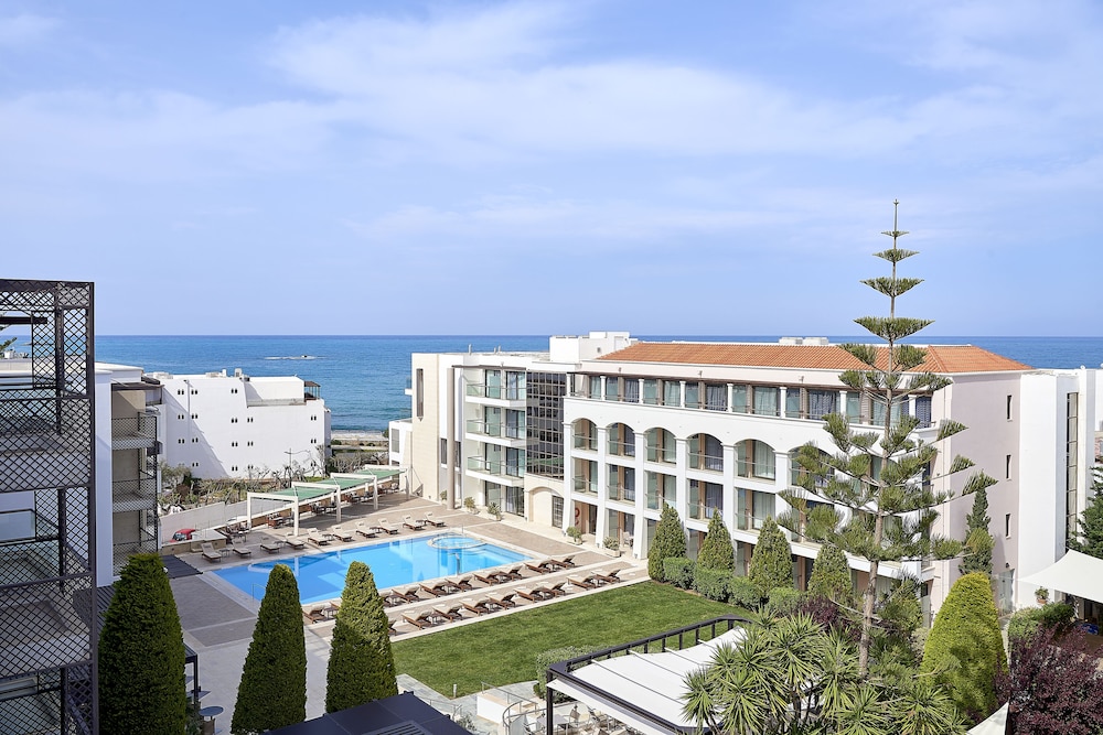 Albatros Spa and Resort Hotel 8/56