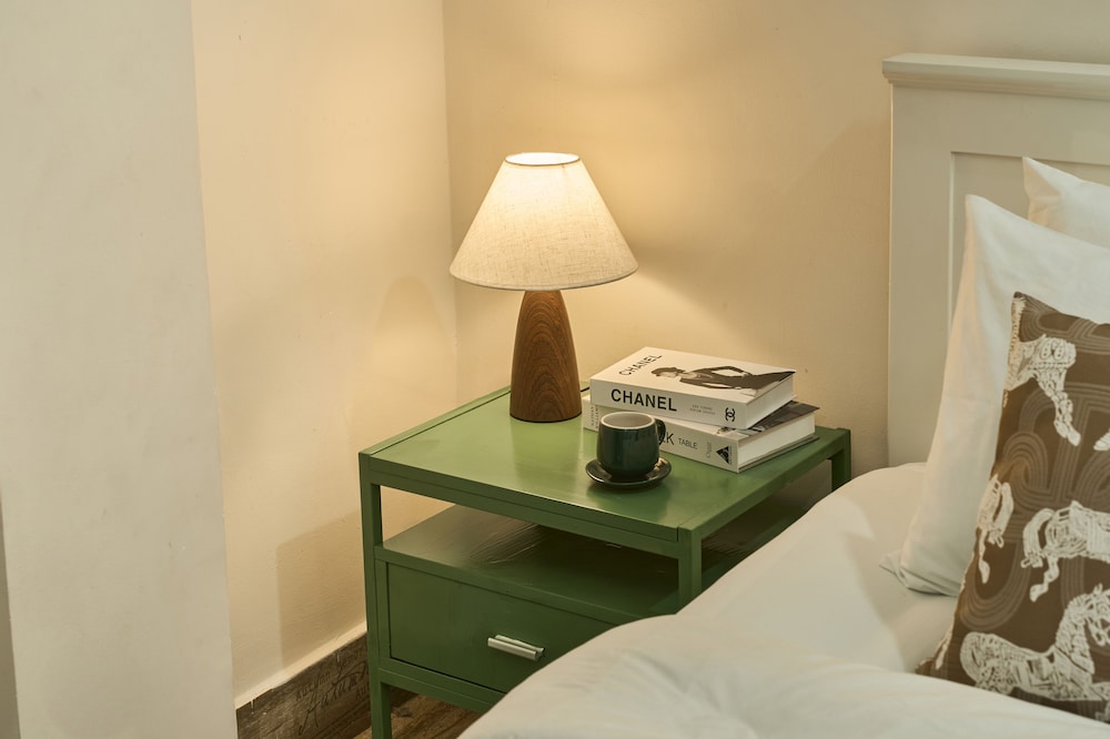 The Passion Hotel Airport - 5 minutes to Tan Son Nhat 25/50