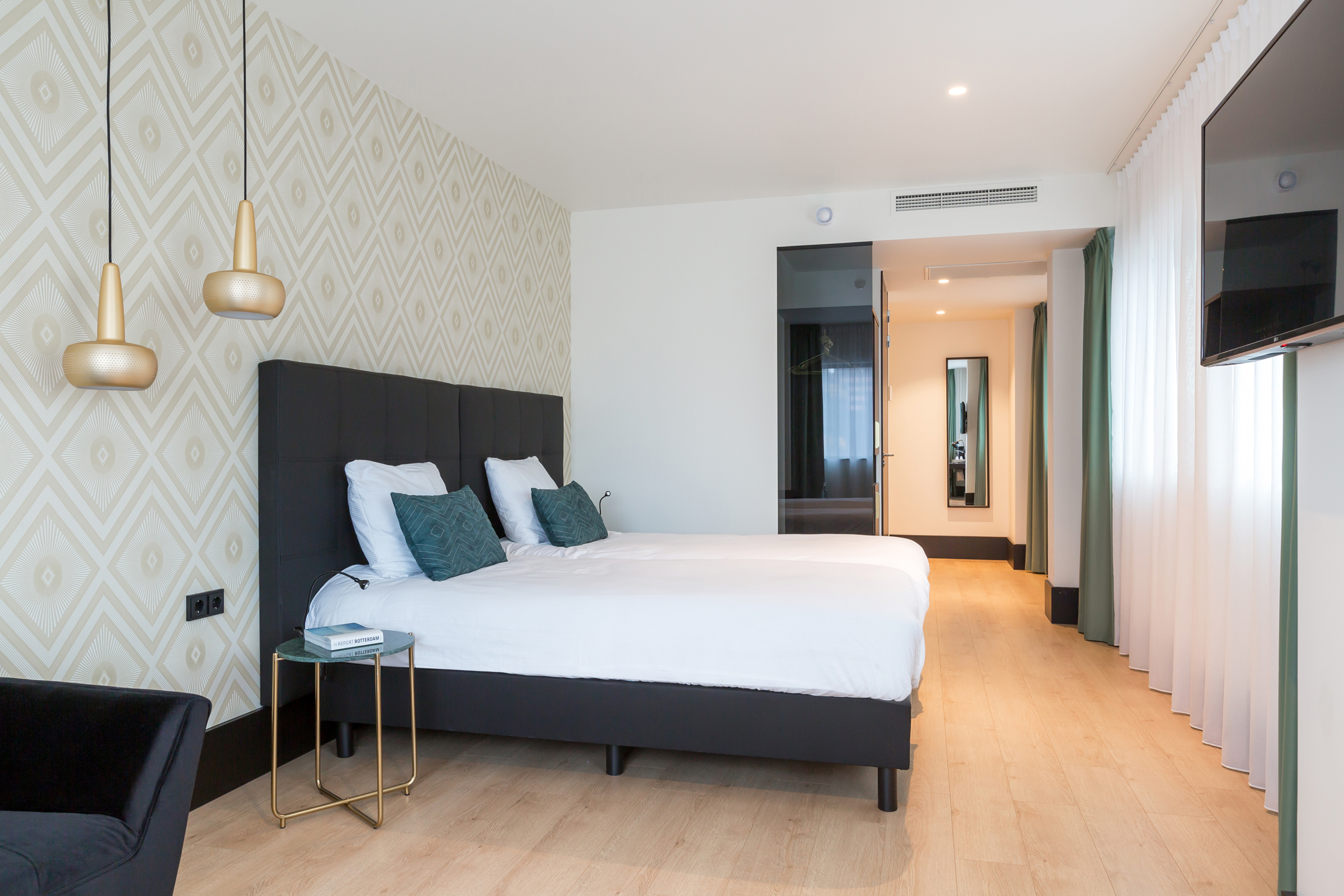 Plus, Superior, Double Bed, City View