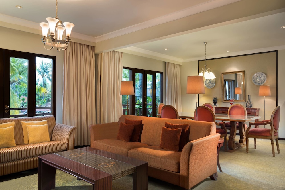 SHL Hotel and Resort 49/77