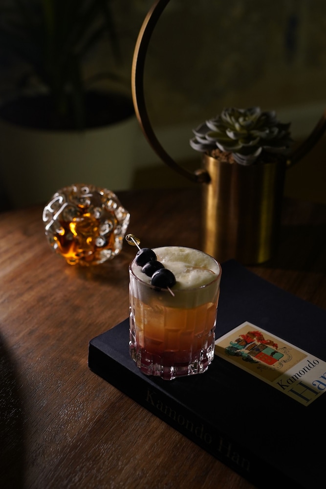 Adahan DeCamondo Pera Autograph Collection 32/68