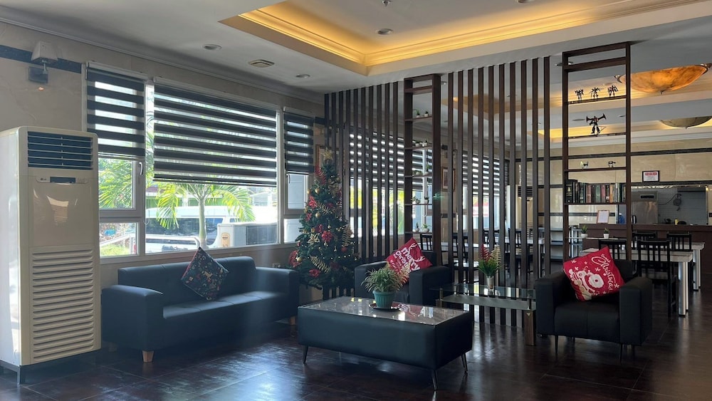 Townhouse Oak Vera Hotel Near Clark International Airport 41/57