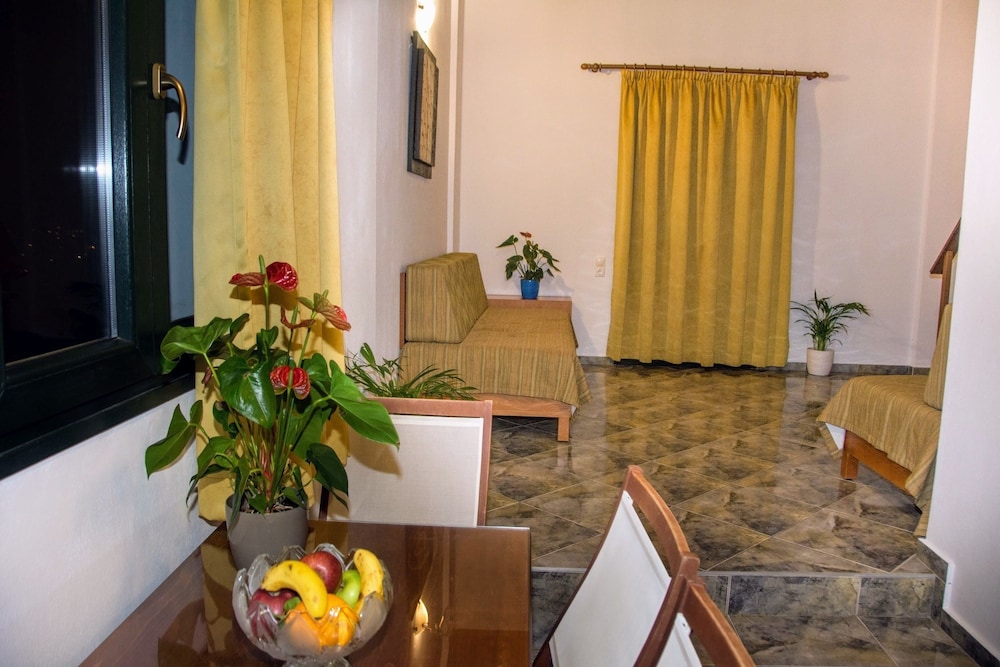 Hotel Ippolity Village 46/71