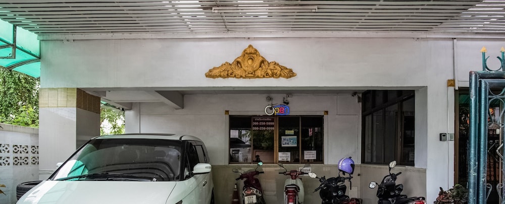Gedkanok Apartment 6/64