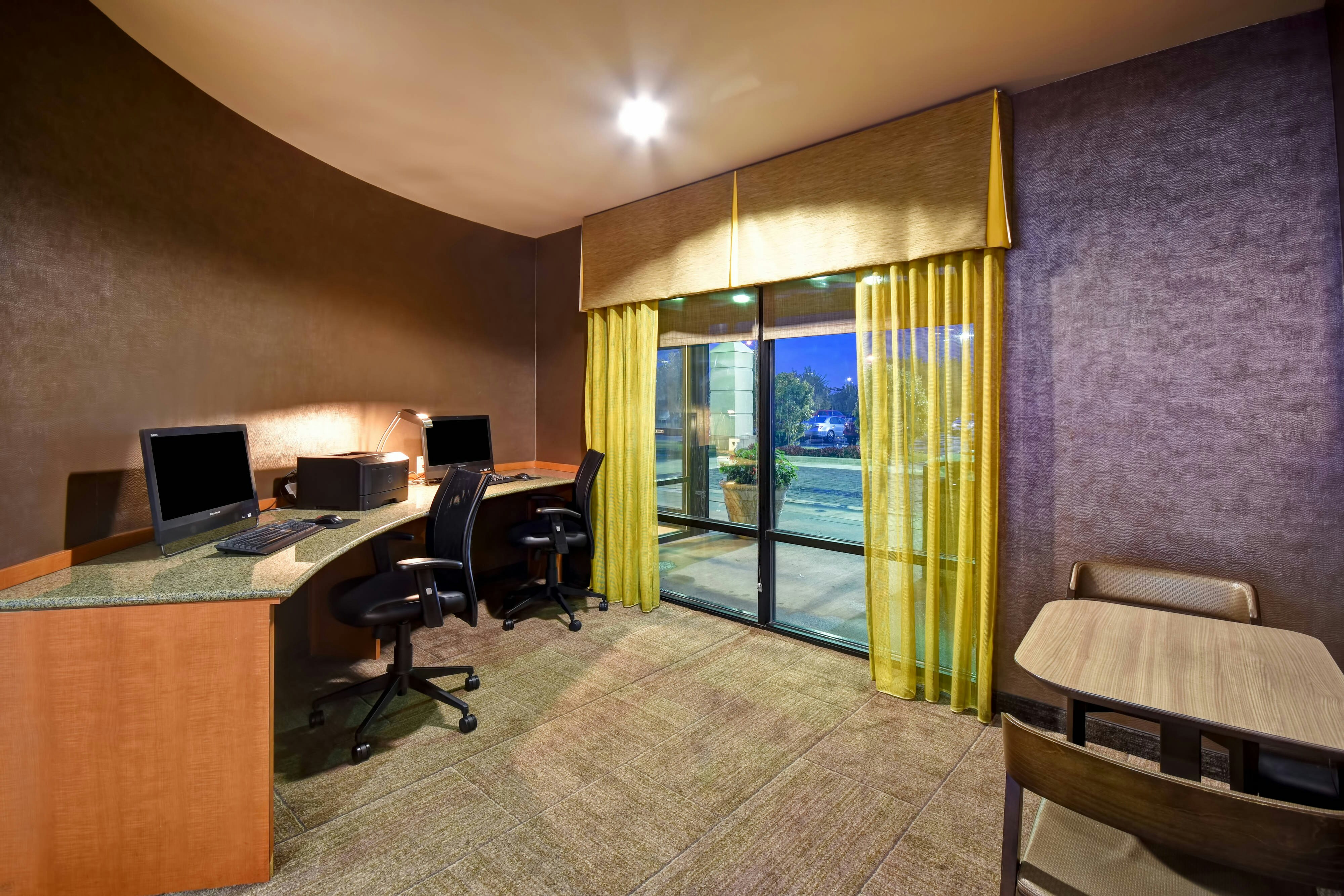Springhill Suites by Marriott Louisville Airport 42/48