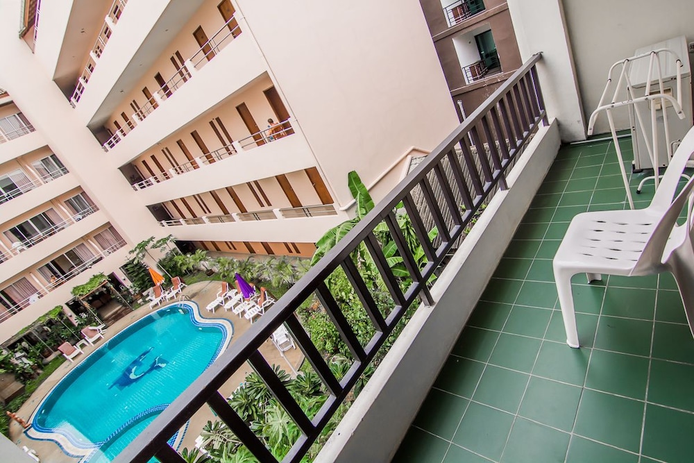 Sutus Court 4 7/33