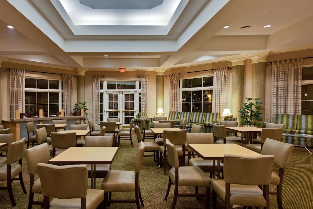 La Quinta Inn & Suites by Wyndham USF (Near Busch Gardens) 37/54