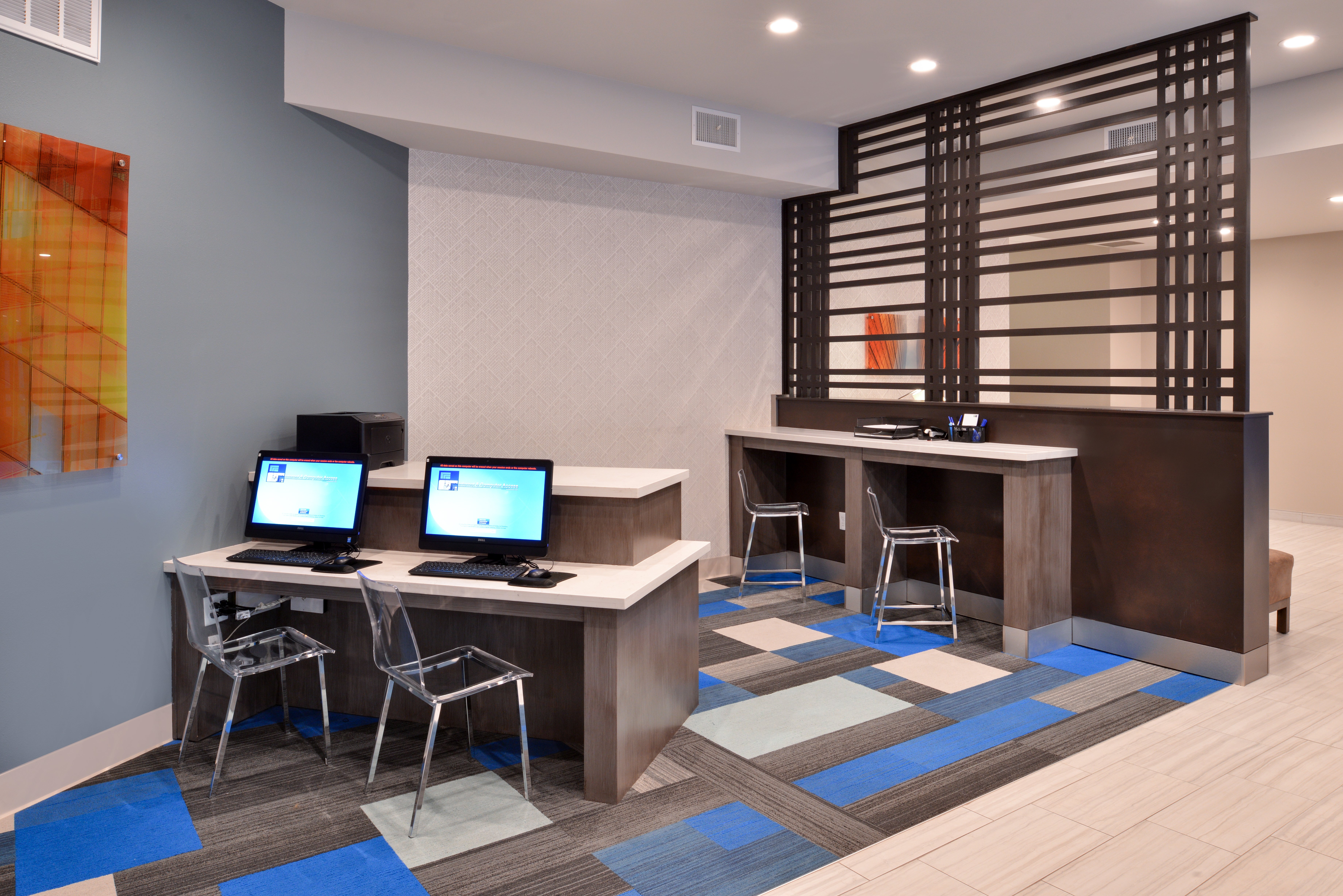 Holiday Inn Express Suites Houston E Pasadena 59/62