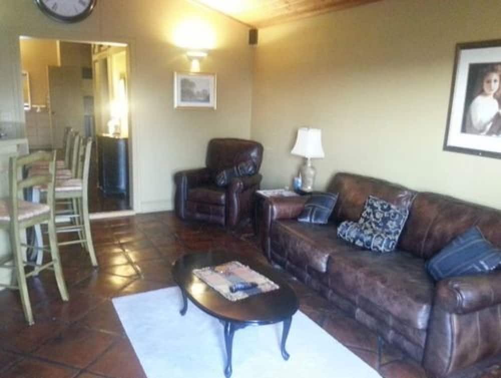 Davis Mountains Inn 16/40