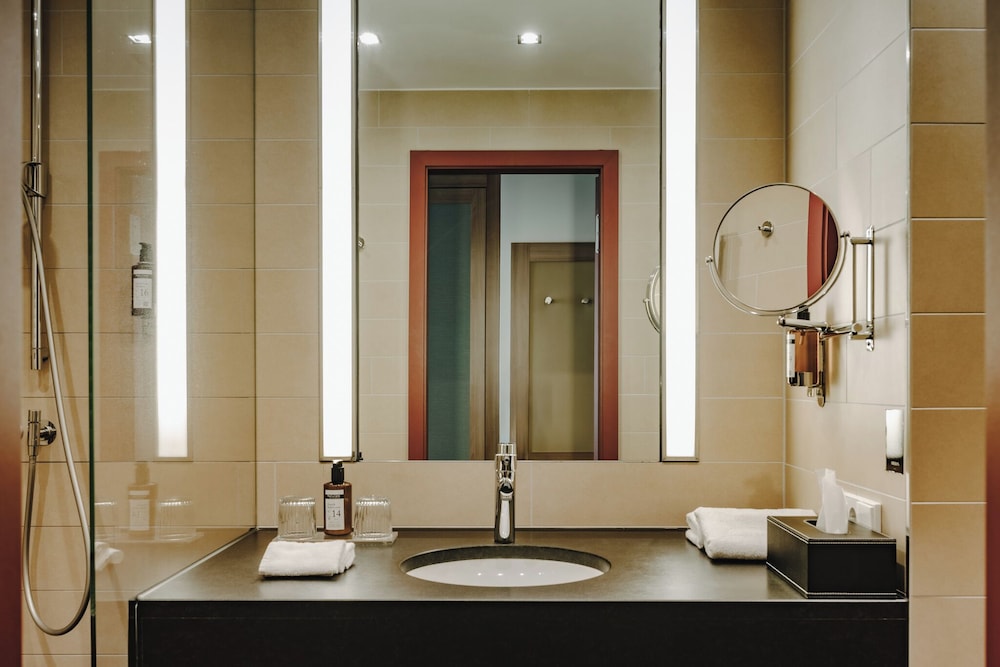 غرفة بريميوم بسريرين منفصلين، Ameron Koln Hotel Regent 8/8
