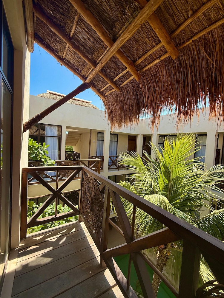 Joanza by OOL Hotels 42/50