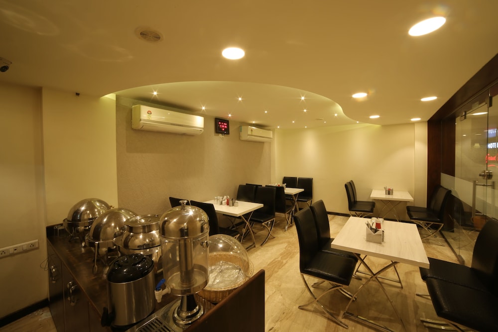 Hotel Grandpragati 28/28