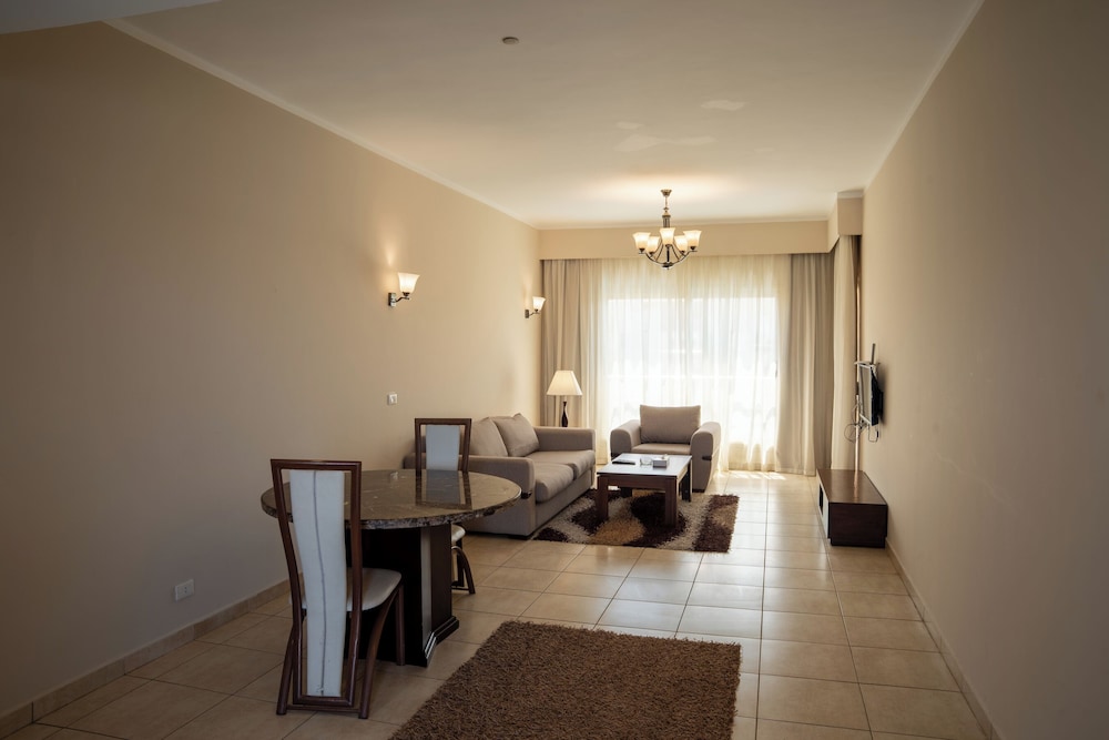 Rivoli Suites 33/48