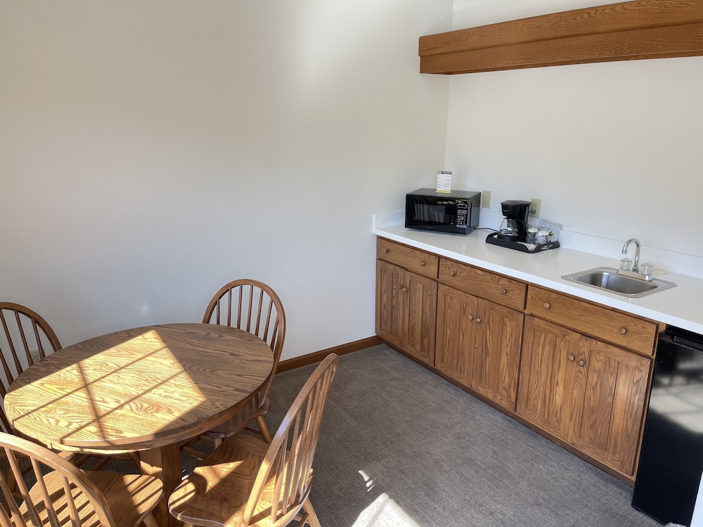 Farmstead Inn & Conference Center 6/47