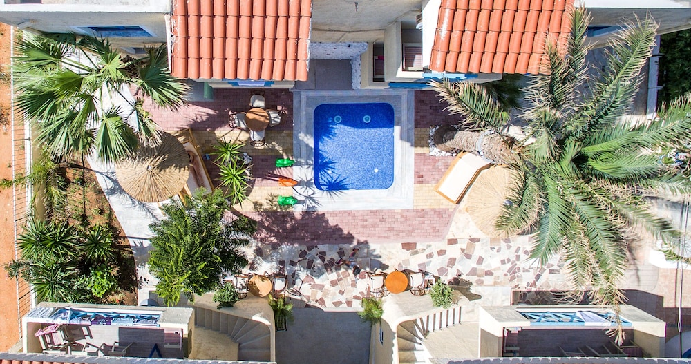 Galazio Beach Resort 8/68