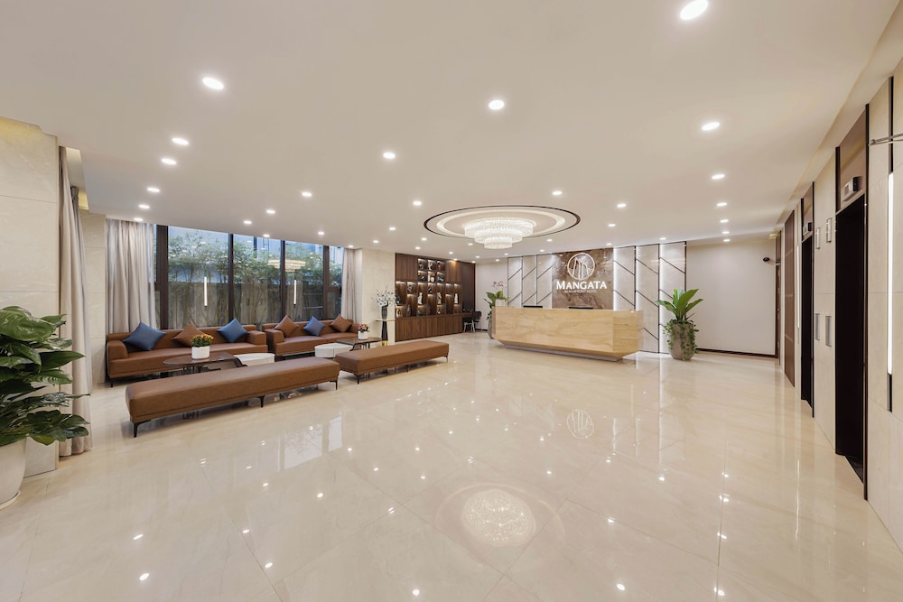 Mangata Beachfront Hotel 5/46