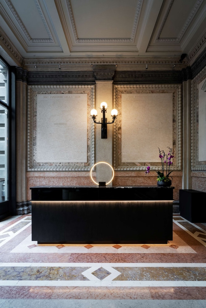 Radisson Collection Hotel, Palazzo Touring Club Milan 31/73