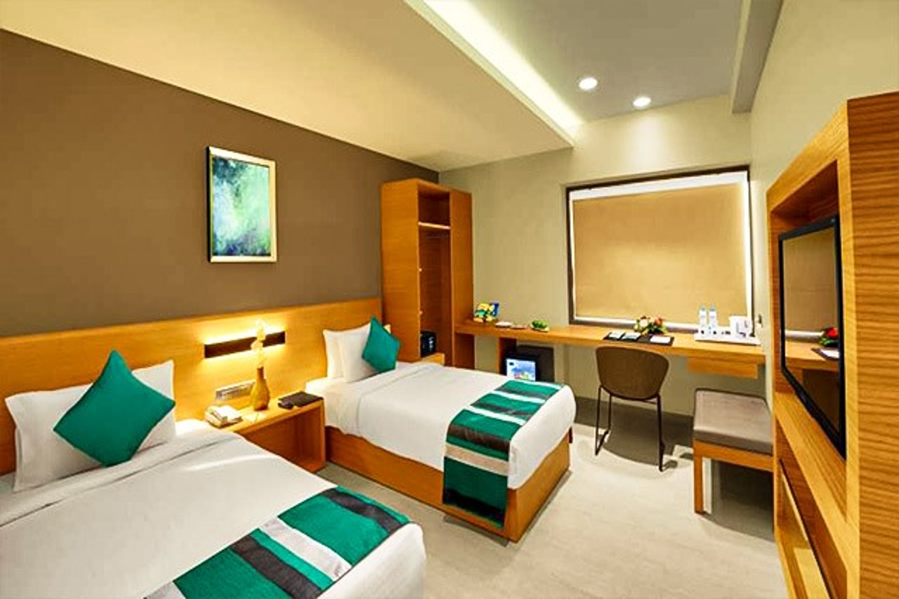Hotel Suba Elite Vadodara 13/18