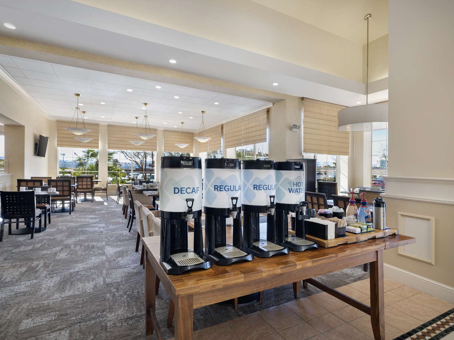 restaurant cafeteria