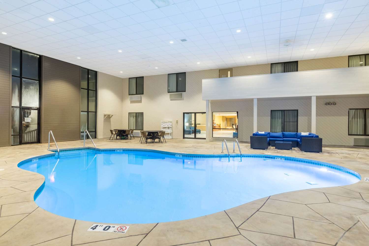 Americinn By Wyndham Prairie Du Chien 28/42