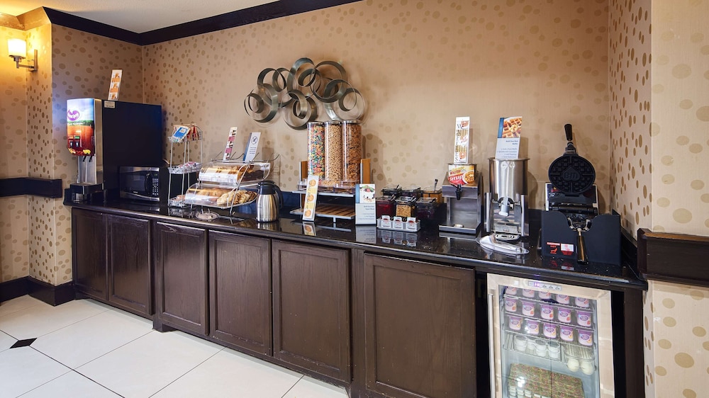 Best Western Plus Dfw Airport West Euless 30/41