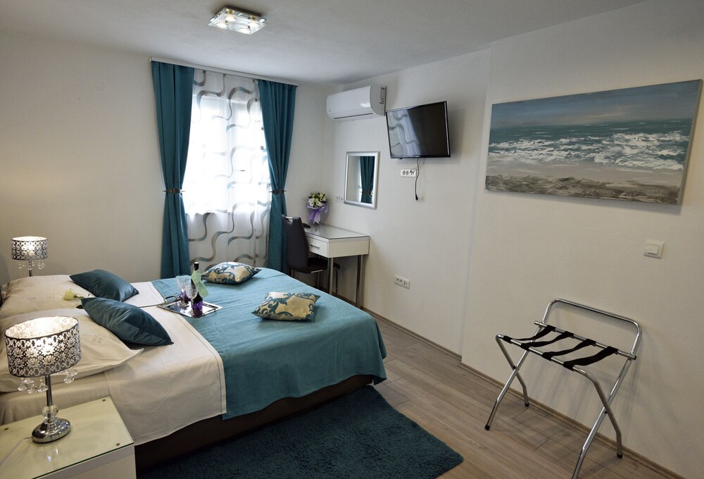 Kuzma Rooms 2 3/18