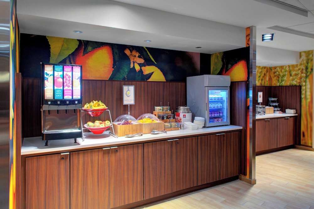 Fairfield Inn And Suites By Marriott Hollister 6/49