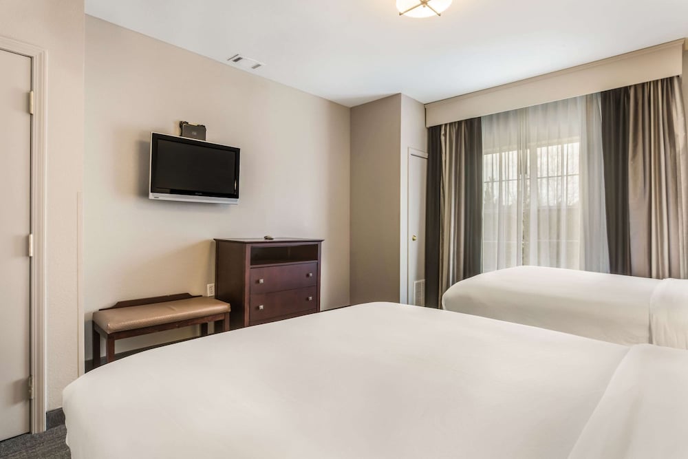 Comfort Inn & Suites Fairburn - Atlanta Southwest 17/45