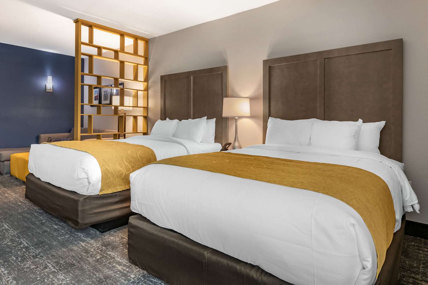 SUITE, 2 QUEEN BEDS